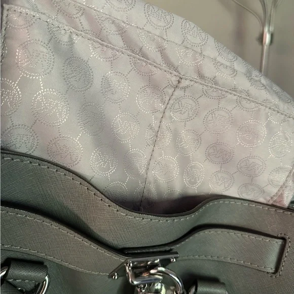 Michael Kors Authentic Michael Kors Grey Lock & Key Purse - Picture 9 of 15